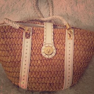 ⭐️ LARGE Michael Kors Straw Purse